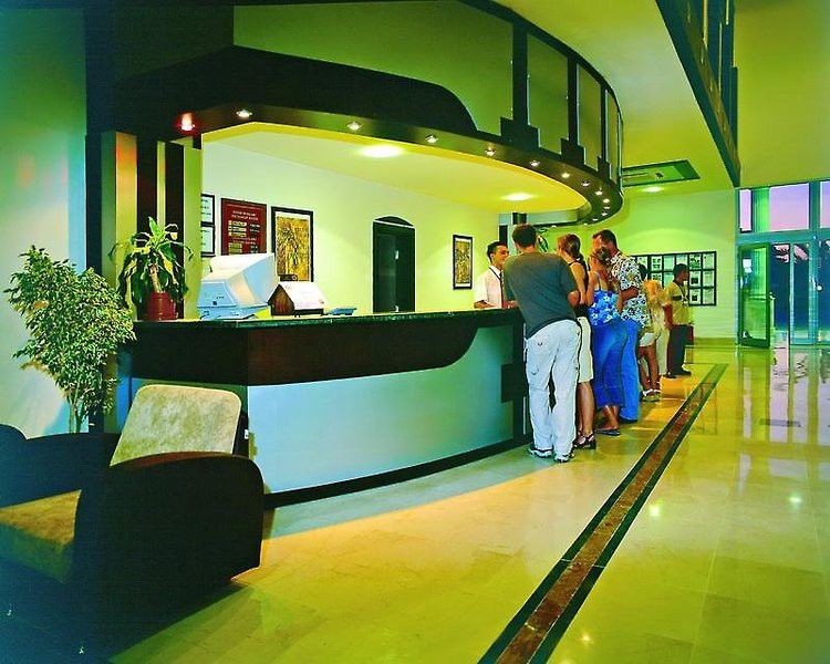 Diamond Beach Hotel & Spa Side Exterior foto